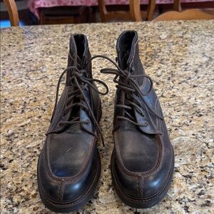 Johnston & Murphy Rich Brown Leather Boots